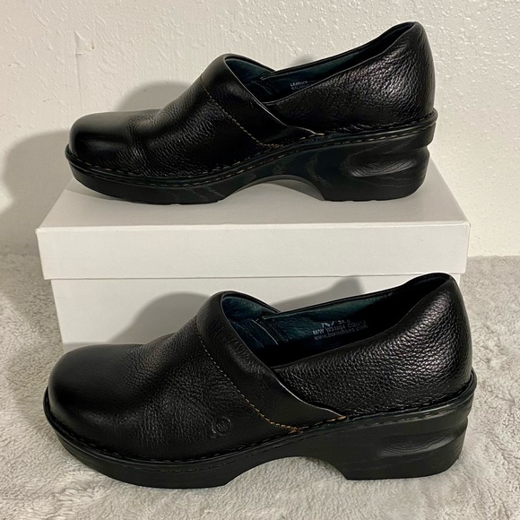 Born Black Pebbled Leather Clogs Women’s Size 7.5 - Picture 2 of 11
